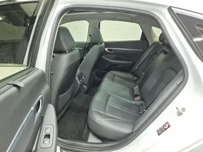 Hyundai Sonata 2020, 113695 км, за 10336.08 USD - фото 11