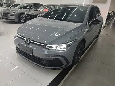 Volkswagen Golf · 2024 год