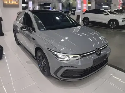 Volkswagen Golf 2024, 40700 км, за 15788.39 USD