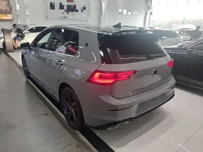 Volkswagen Golf 2024, 40700 км, за 15788.39 USD