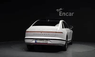 Hyundai Grandeur 2023, 37274 км, за 20677.43 USD