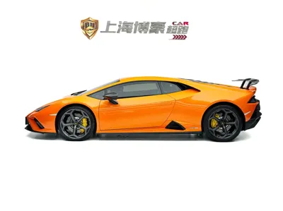 Lamborghini Huracán 2023, 9000 км, за 303380.84 USD