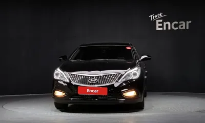 Hyundai Grandeur 2014, 140378 км, за 3833.95 USD