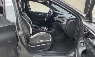 Infiniti Q30 2017, 65594 км, за 6775.25 USD - фото 11