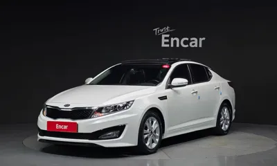 Kia K5 · 2013 год