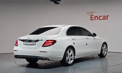 Mercedes-Benz E-Class 2018, 86673 км, за 14626.53 USD - фото 2