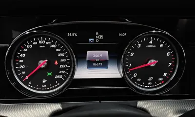 Mercedes-Benz E-Class 2018, 86673 км, за 14626.53 USD - фото 8