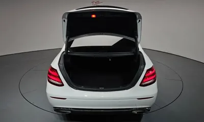 Mercedes-Benz E-Class 2018, 86673 км, за 14626.53 USD - фото 20