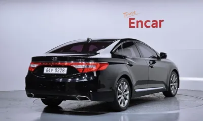 Hyundai Grandeur 2017, 150831 км, за 5135.54 USD