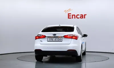 Kia K3 2014, 136526 км, за 4228.47 USD