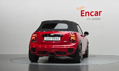 MINI Cooper Convertible 2019, 92163 км, за 13418.84 USD