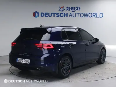 Volkswagen Golf 2022, 148350 км, за 15885.52 USD