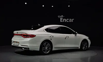 Hyundai Grandeur 2018, 79813 км, за 10634.11 USD