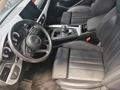 Audi A4L 2022, 69000 км, за 16950.82 USD