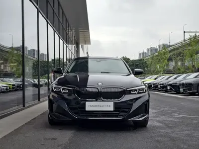 BMW i3 2024, 32100 км, за 20072.19 USD