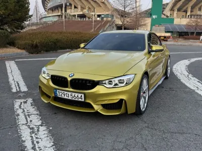 BMW M4 2015, 101138 км, за 22004.72 USD