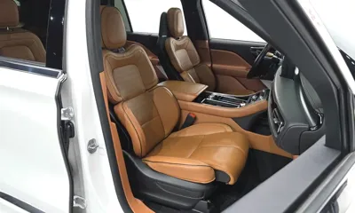 Lincoln Aviator 2023, 47800 км, за 31249.58 USD - фото 26