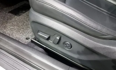 Hyundai Sonata 2015, 119697 км, за 6240.14 USD - фото 17