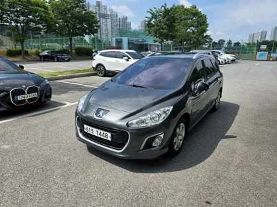Peugeot 308 2013, 170000 км, за 1888.39 USD