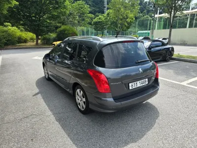Peugeot 308 2013, 170000 км, за 1888.39 USD