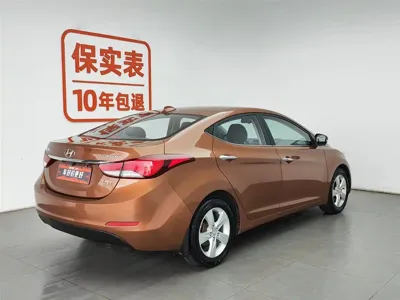 Hyundai Elantra Langdong 2012, 75500 км, за 2339.57 USD