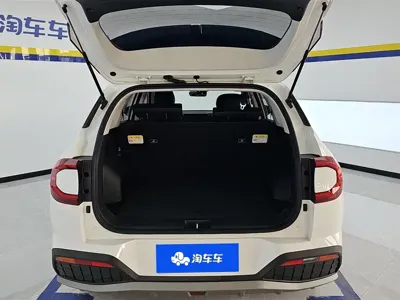 Hyundai ix35 2024, 5300 км, за 12586.57 USD