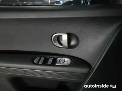 Hyundai Ioniq5 2023, 65986 км, за 24681.26 USD - фото 12