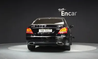 Hyundai Equus 2011, 87260 км, за 4413.96 USD