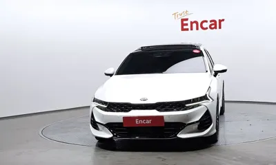 Kia K5 2020, 70713 км, за 13355.06 USD