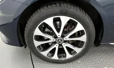 Mercedes-Benz E-Class 2017, 86194 км, за 15436.15 USD
