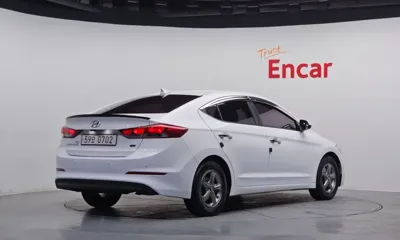 Hyundai Avante 2016, 110096 км, за 5682.19 USD