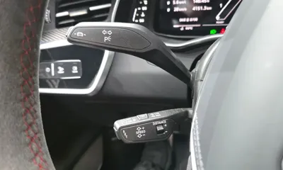 Audi RS6 2025, 4175 км, за 112461.77 USD - фото 18