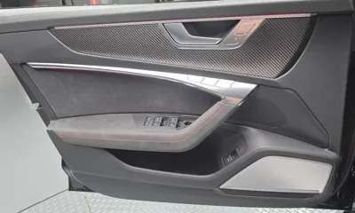 Audi RS6 2025, 4175 км, за 112461.77 USD - фото 24