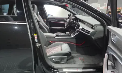 Audi RS6 2025, 4175 км, за 112461.77 USD - фото 26