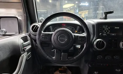 Jeep Wrangler 2014, 225551 км, за 10194.69 USD - фото 14