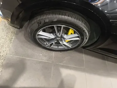 Audi Q5L 2021, 82400 км, за 23910.66 USD - фото 23