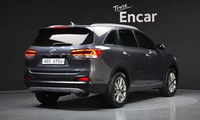 Kia Sorento 2015, 181191 км, за 6892.48 USD