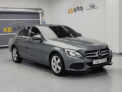 Mercedes-Benz C-Class 2018, 91310 км, за 8782.21 USD