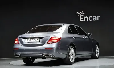 Mercedes-Benz E-Class 2019, 37035 км, за 19377.29 USD