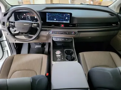 Kia Canival 2025, 2300 км, за 17218.53 USD - фото 7