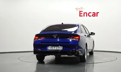 Hyundai Avante 2023, 95144 км, за 7995.84 USD