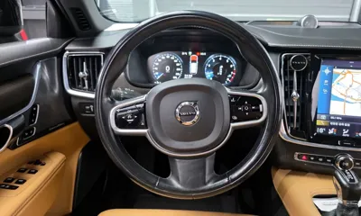 Volvo V90 2020, 121976 км, за 15370.46 USD - фото 13