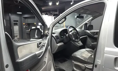 Hyundai Starex 2010, 262393 км, за 2083.74 USD - фото 10