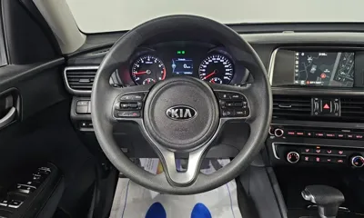 Kia K5 2018, 125088 км, за 6078.62 USD - фото 16