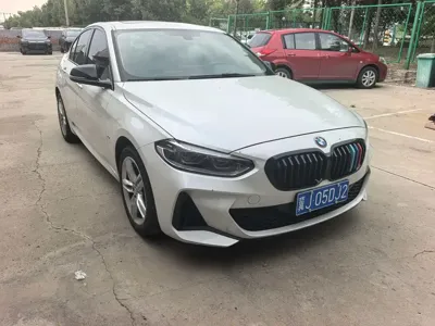 BMW 1 Series 2023, 44000 км, за 15670.39 USD