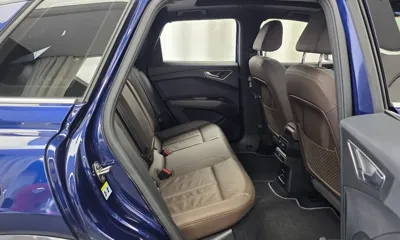 Audi Q4 e-tron 2022, 118214 км, за 19860.64 USD - фото 12