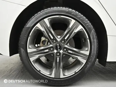Kia K5 2022, 69445 км, за 17716.95 USD