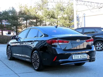Hyundai Sonata 2018, 424259 км, за 2953.92 USD