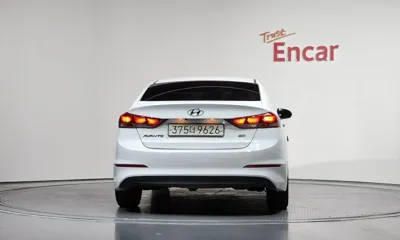 Hyundai Avante 2017, 162720 км, за 4033.31 USD