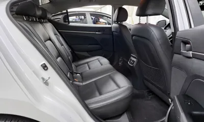 Hyundai Avante 2017, 162720 км, за 4030.42 USD - фото 12